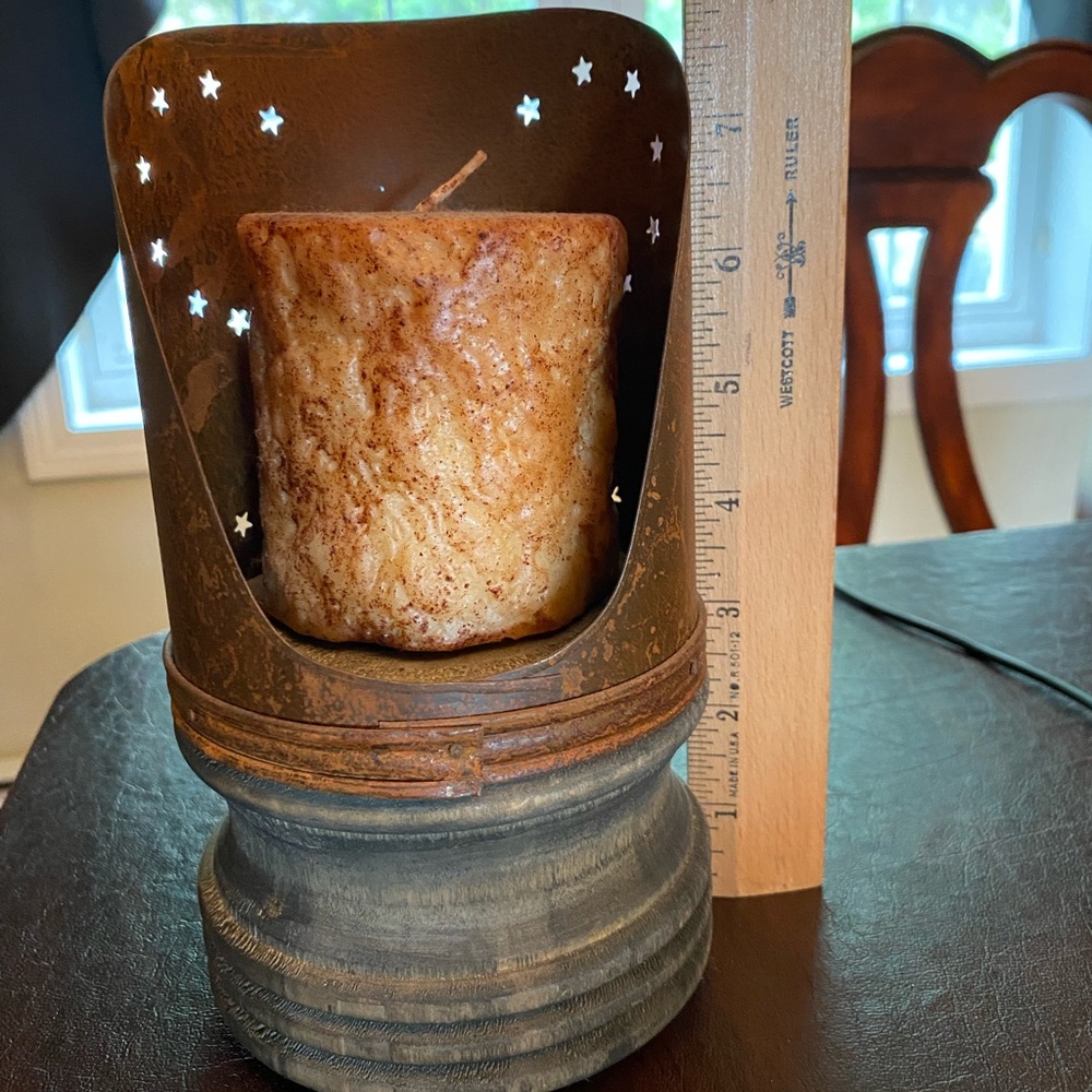 Candle holder